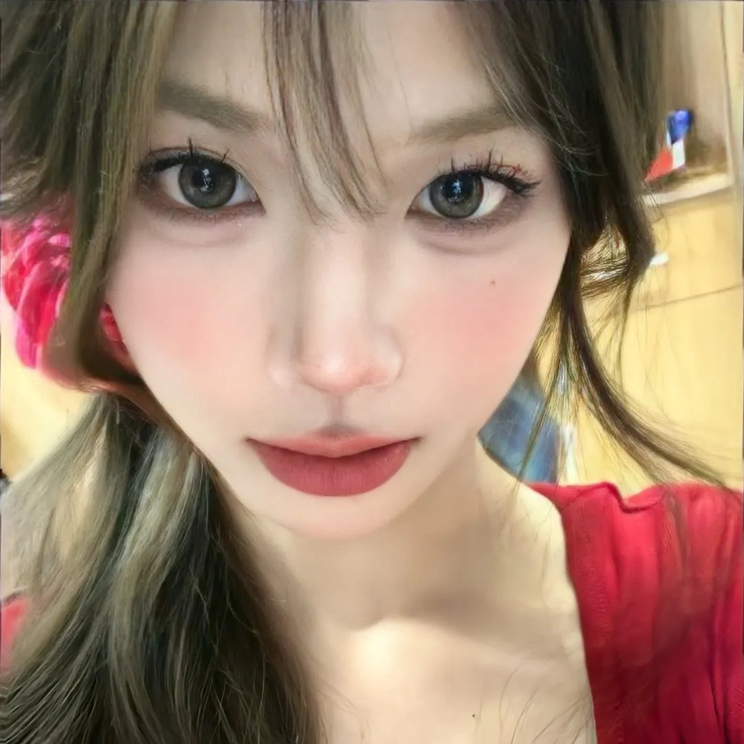 窃窃私语